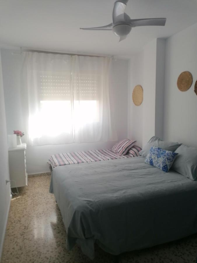 Апартаменти Piso Familiar Con Piscina Y Aparcamiento En Torre Del Mar - Edificio Ronda I Екстер'єр фото